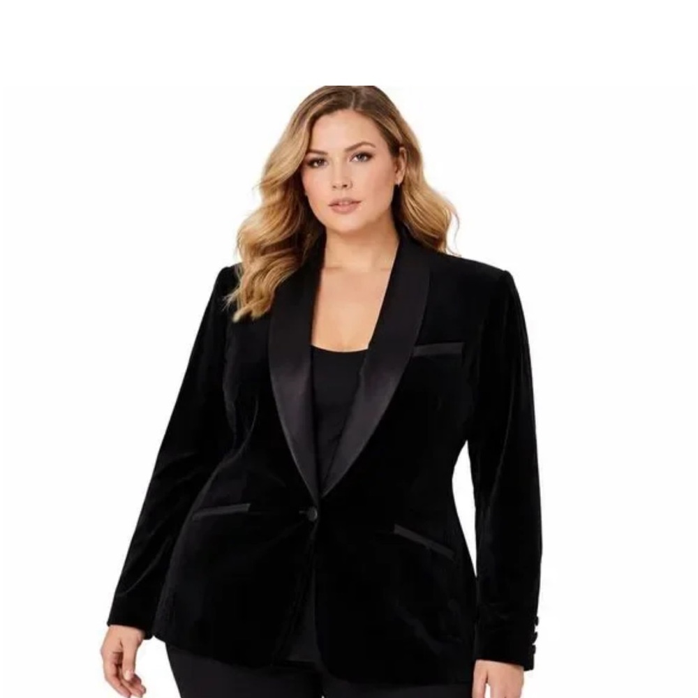 CAbi 701 Lightweight Soft Stretch Capsule Button Blazer – Black tuxedo